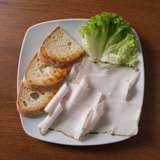 Lardo toscano con crostini