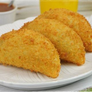 Rissóis Camarão c/Arroz