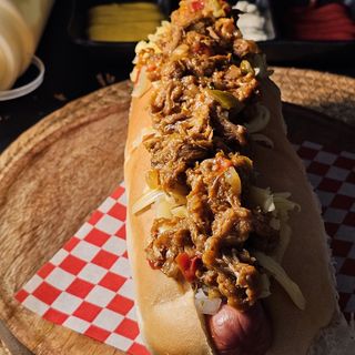 Perrito Jumbo de Ternera Mechada 