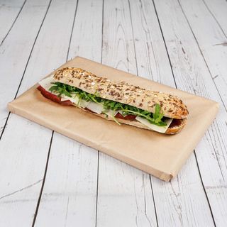 N 2. Baguette Bianca, Bresaola, Parmigiano, Rucola, Olio Evo
