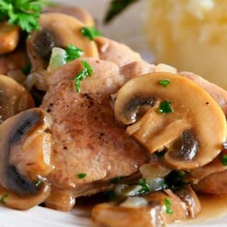 Cerdo Con Champiñones