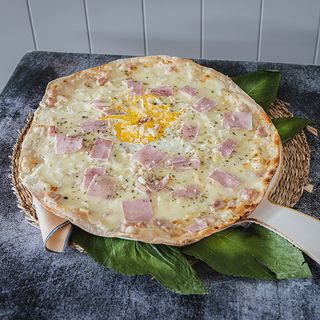 Pizza Carbonara trufada