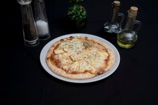 Pizza Quattro formaggi mala 24 cm