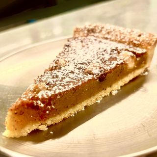 PIE DE COCO Y AVELLANAS