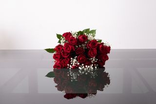 5 rose rosse a gambo corto