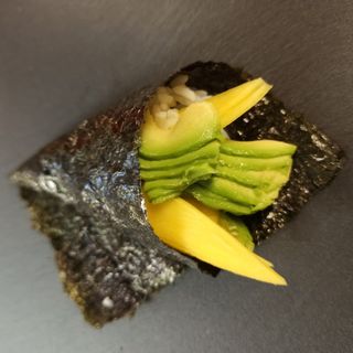 TE12. Temaki avocado - 1 pezzo