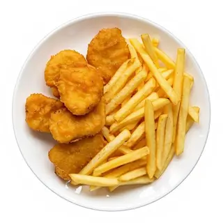 Nuggets de pollo con patatas fritas