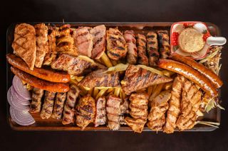 Roštiljski specijalitet za 2 osobe 1700g