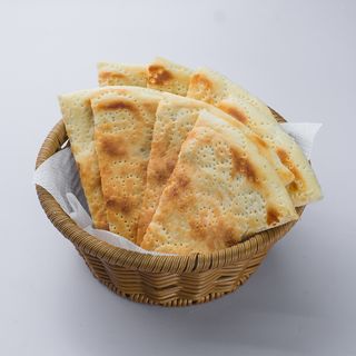 Турецкая лепёшка с чесноком