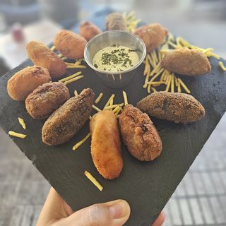 Mix Croquetas (12 uds.)