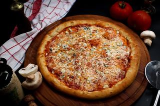 Pizza Quattro formaggi