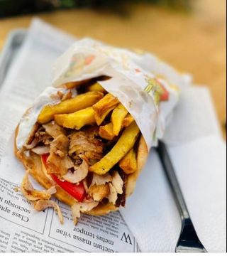 Пилешки гирос  голям(350г)