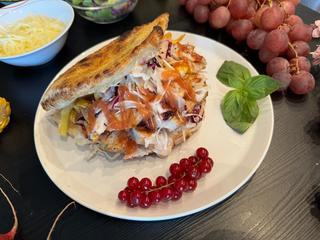 Sandwich cu piept de pui grill 600g