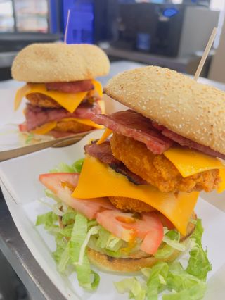 Hamburguesa de pollo crujiente MIEL y MOSTAZA 