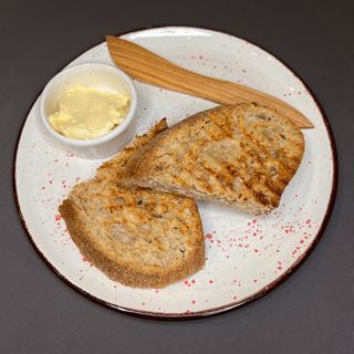 Хліб зі збитим вершковим маслом (120г)