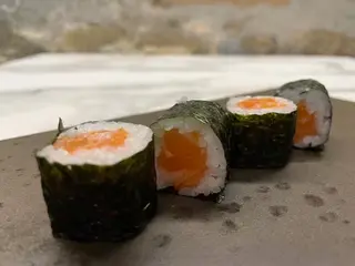 Salmone hosomaki 8 pezzi