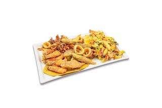 Frittura di pesce con verdure pastellate