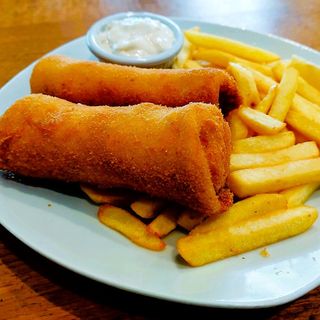 Pohane palačinke i pomfrit