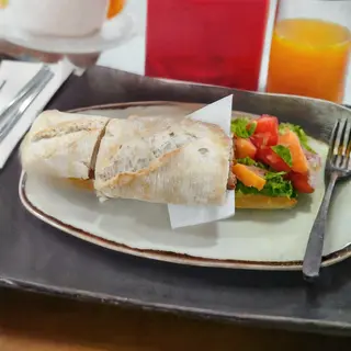 Lolito Chivito