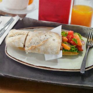Lolito Chivito