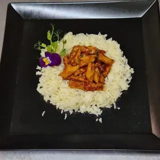 Piept de pui usor picant cu orez cu parmezan (300g)