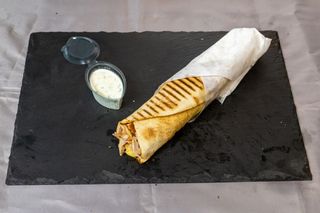 Пилешки грил сандвич голям