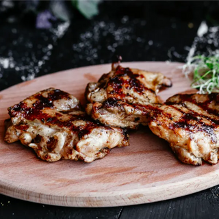 Шашлик з курячого стегна 250г