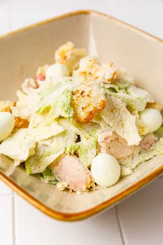 Салат "Цезарь" с курицей  (300г)