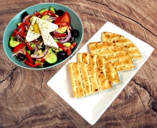 Horiatiki (sałatka grecka)