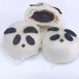 Il panino al vapore, forma di panda con pasta di fagioli rossi 2 pezzi