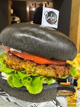 Falafel burger