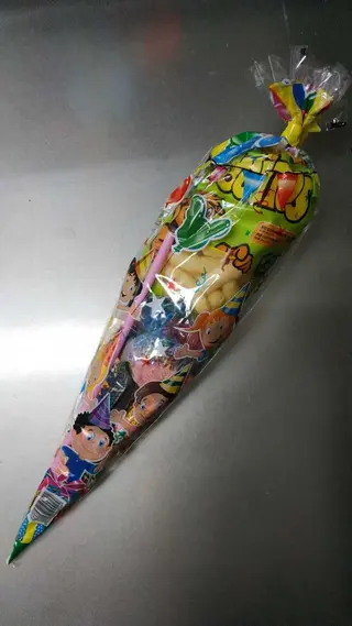 Cono Chuches Pequeño Variado · Bolsa de 80-100 grs.