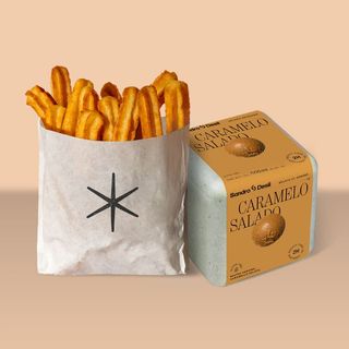 12 CHURROS & HELADO ARTESANO (500 ML)