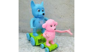 Музыкальные танцующие/свет Собачки на колесиках для малышей