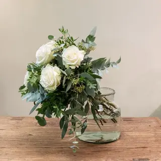 Ramo clásico 3 Rosas blancas
