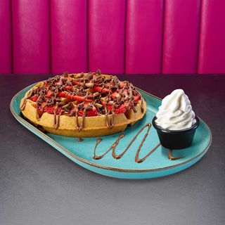 Waffle Strawberry Indulge (saisonnier)