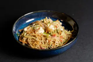 037. Menù tradizionale spaghetti di riso con frutti di mare