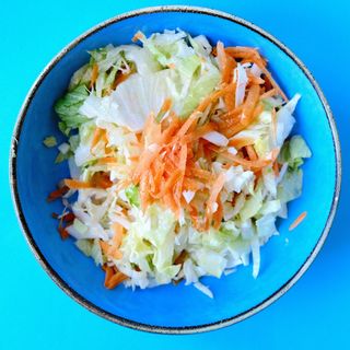 varză albă cu morcovi