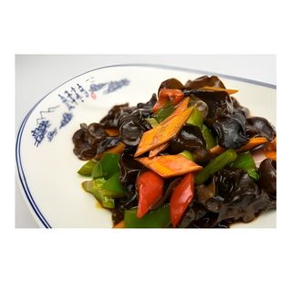 Urechi de lemn la plită