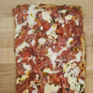 Diavola  teglia 1/2 per due persone