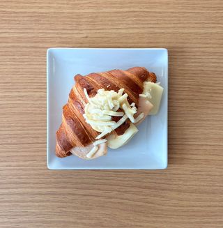 Croissant De Queso Y Pavo 