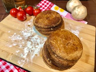 Pogačica sa čvarcima 80g