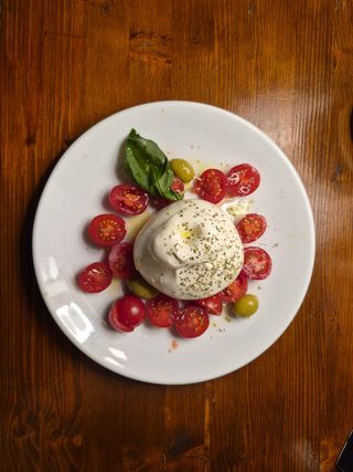 Burrata con pomodorini