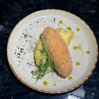 Велика котлета  по-київськи (300г)