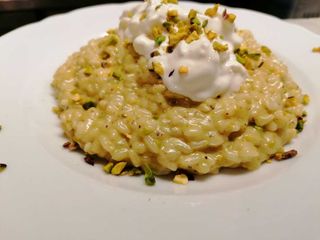 Risotto con crema di Pistacchi e Stracciatella di Bufala