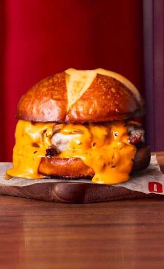 Smash Burger La Tía Emilia + patatas fritas