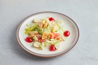 Салат "Цезарь" с сёмгой 150 г