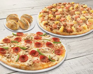 Pizzas Médias 5 Ingredientes mais 2 Pães de Alho Simples