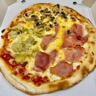 Pizza Cuatro Estaciones