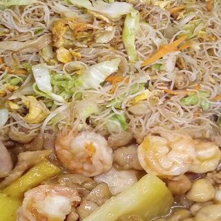 M4 Massa Fina com Camarão, Galinha e Ananás